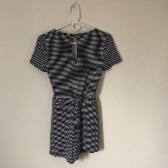 ITEM SOLD - Picture 4 of 4